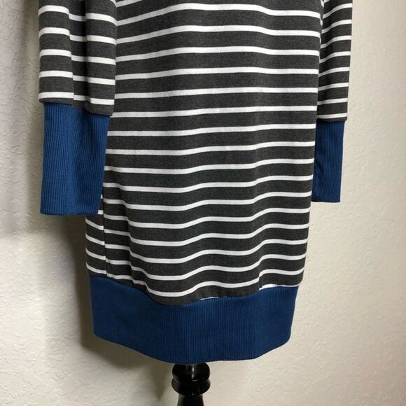 Hipster Row gray white striped blue trim snap front long cardigan size Medium - Picture 10 of 13